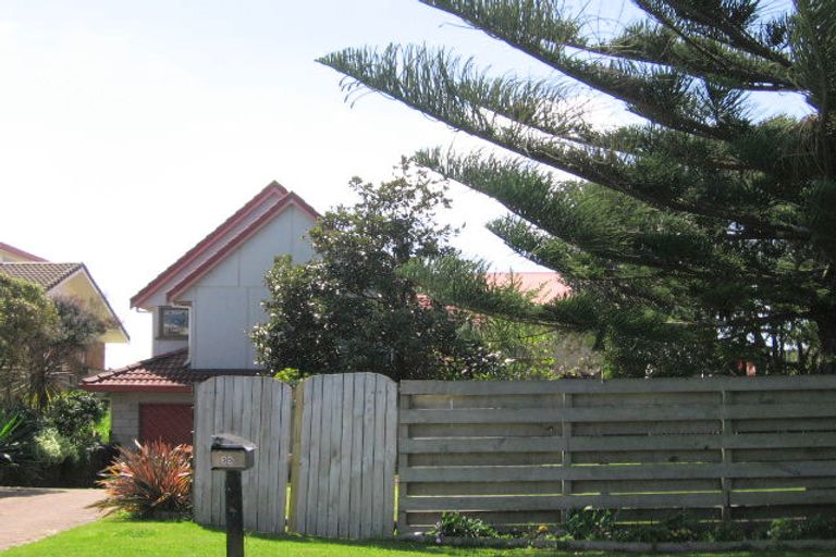 Photo of property in 35 Motiti Road, Papamoa Beach, Papamoa, 3118