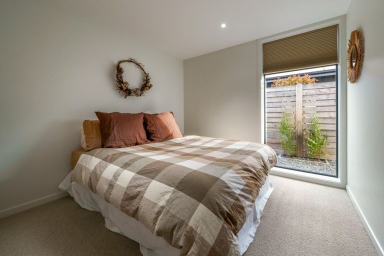 Photo of property in 17 Doug Ledgerwood Drive, Wanaka, 9305