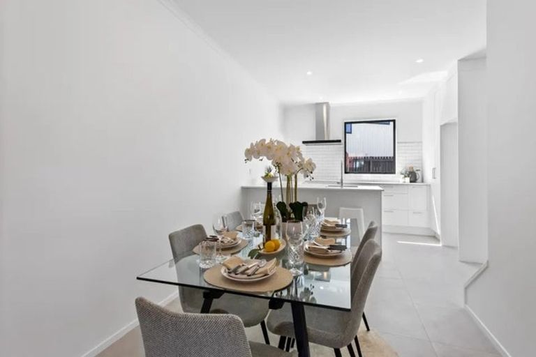 Photo of property in 16 Hema Road, Hobsonville, 0616