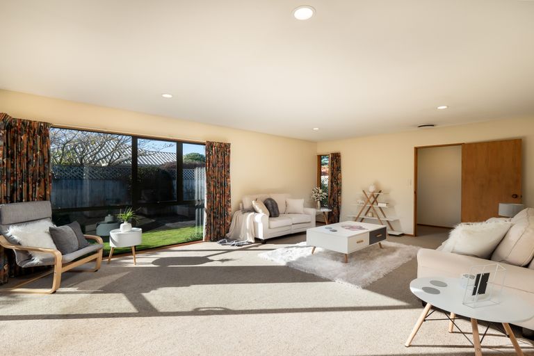 Photo of property in 2/39 Sparks Road, Hoon Hay, Christchurch, 8025