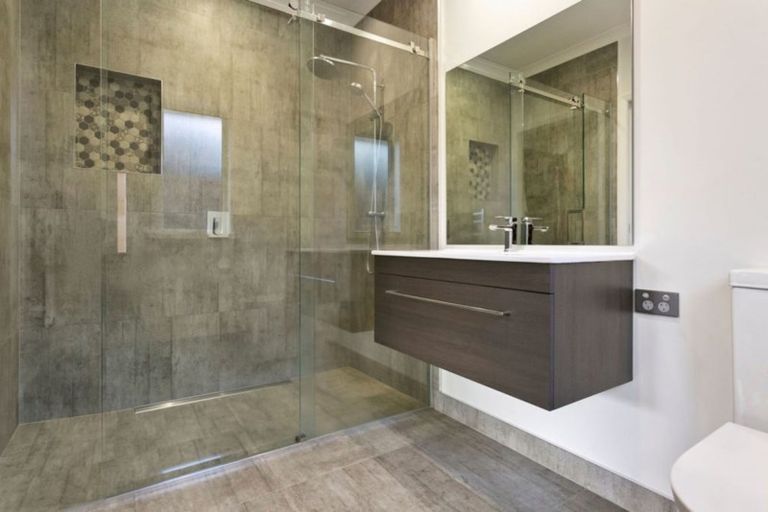 Photo of property in 8 Richards Street, Cambridge, 3434