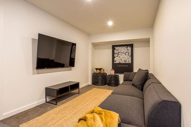 Photo of property in 8a Huka Road, Birkenhead, Auckland, 0626