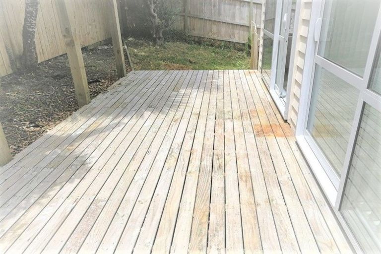 Photo of property in 16 Trinidad Road, Sunnynook, Auckland, 0620