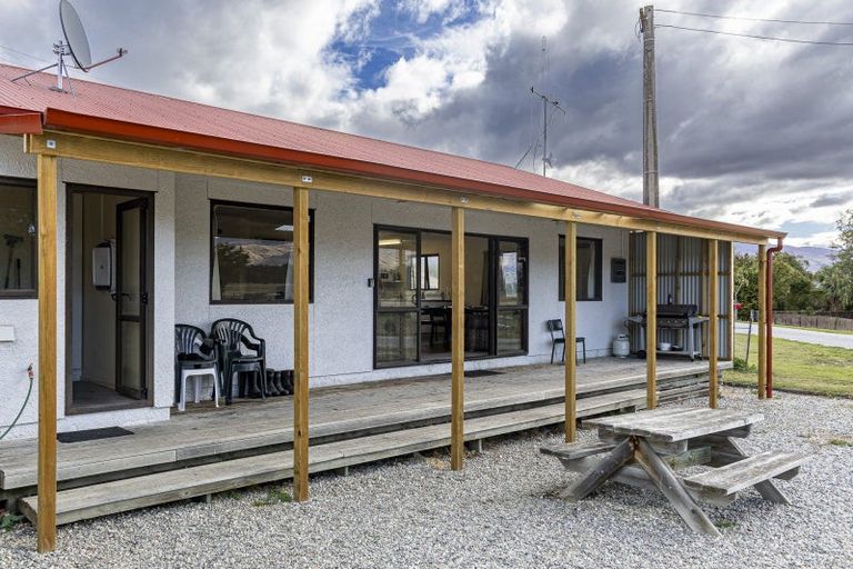 Photo of property in 42 Kawiu Road, Levin, 5510
