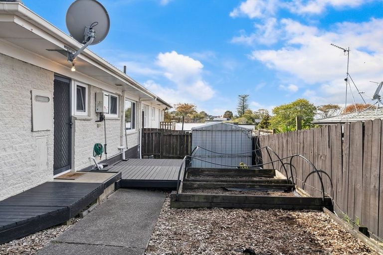 Photo of property in 1/1 Broadview Place, Howick, Auckland, 2014