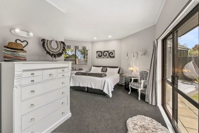 Photo of property in 21 Hurunui Street, Waikanae, 5036