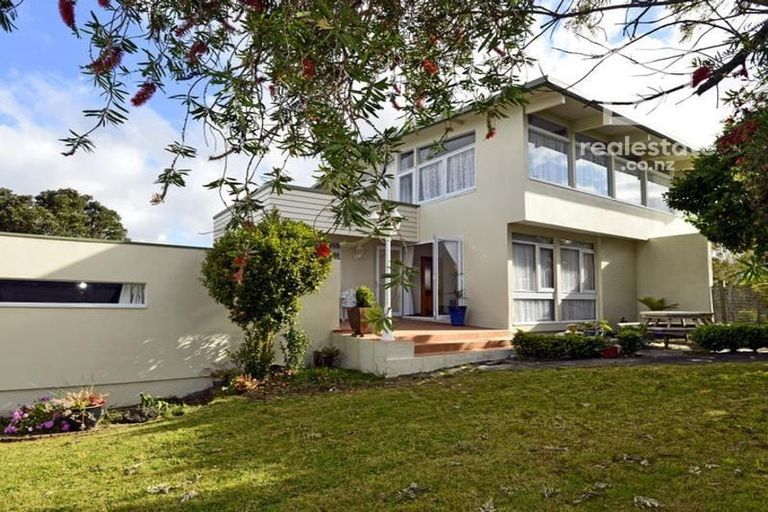 Photo of property in 1/37 Coronation Road, Hillcrest, Auckland, 0627