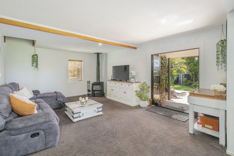 Photo of property in 10 Impala Place, Whitianga, 3510