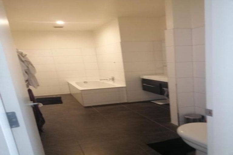 Photo of property in 25u4 Home Street, Mount Victoria, Wellington, 6011