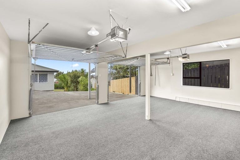 Photo of property in 47 Amorino Drive, Red Beach, 0932