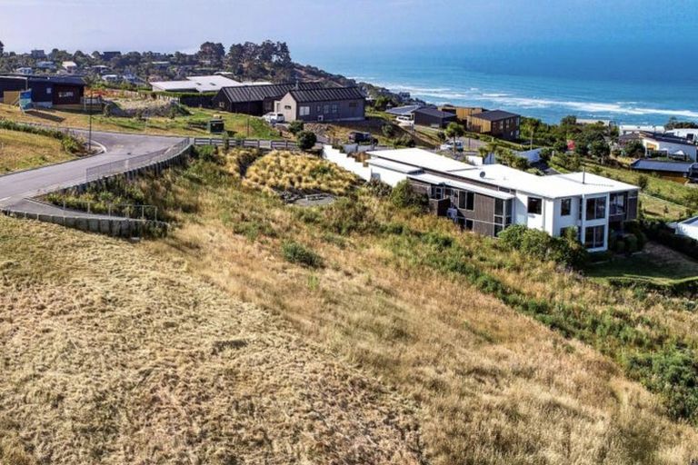 Photo of property in 1 Oxenhope Road, Richmond Hill, Christchurch, 8081