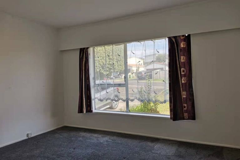 Photo of property in 1/5 Merriefield Avenue, Forrest Hill, Auckland, 0620