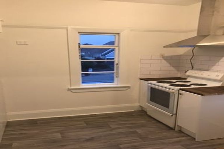 Photo of property in 1-5/65 Grey Road, Timaru, 7910