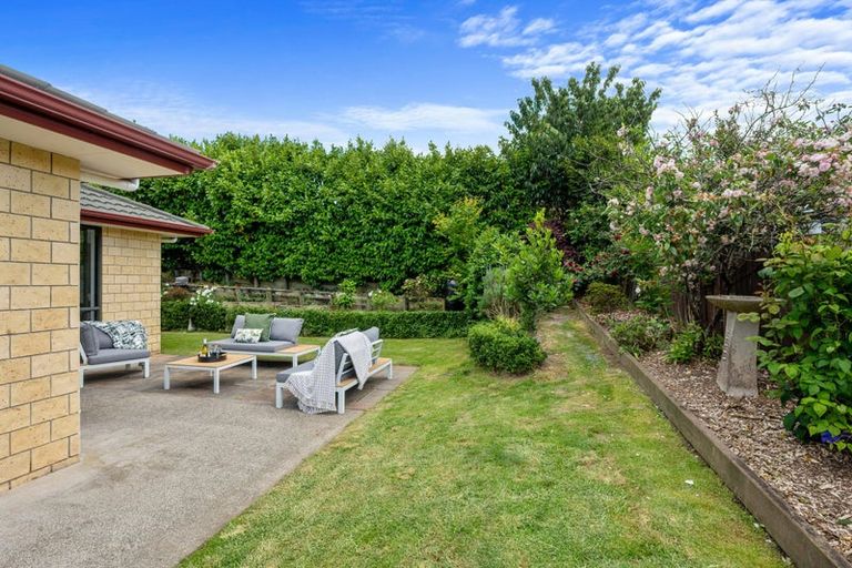 Photo of property in 38 Cabeleigh Drive, Helensville, 0800