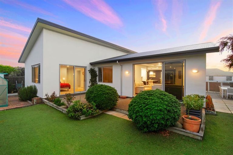Photo of property in 58 Kotuku Crescent, Woolston, Christchurch, 8023