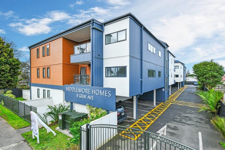 Photo of property in 8 Gray Avenue, Mangere East, Auckland, 2024