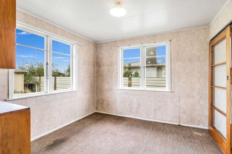 Photo of property in 112 Matai Street, Castlecliff, Whanganui, 4501