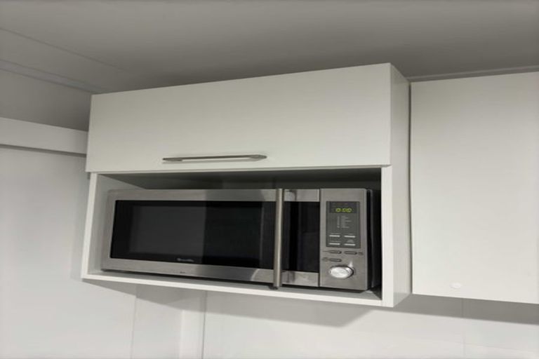 Photo of property in 79 Pemberton Avenue, Bayview, Auckland, 0629