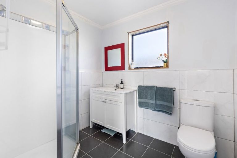 Photo of property in 2/6 George Street, Mangere East, Auckland, 2024