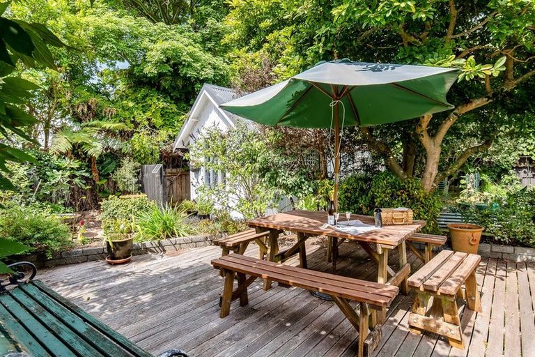 Photo of property in 10 Rata Street, Waikanae, 5036