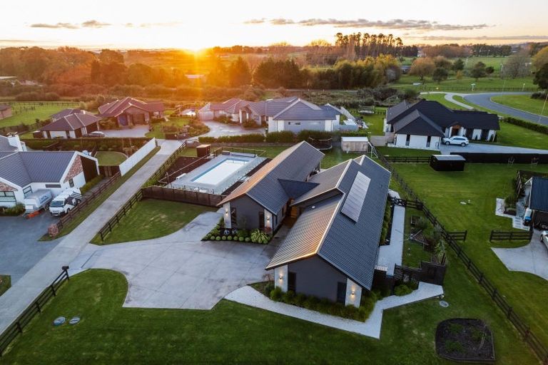 Photo of property in 49 Mike Smith Drive, Cambridge, 3434