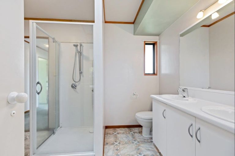 Photo of property in 122 Russley Drive, Mount Maunganui, 3116