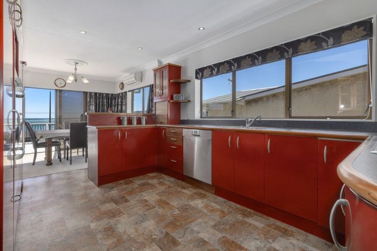 Photo of property in 168 Saint Andrews Road, Plimmerton, Porirua, 5026
