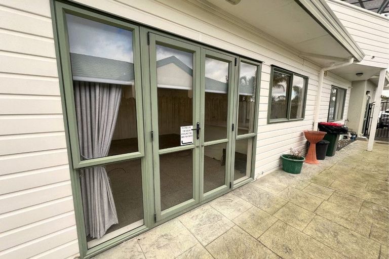 Photo of property in 151c Colwill Road, Massey, Auckland, 0614