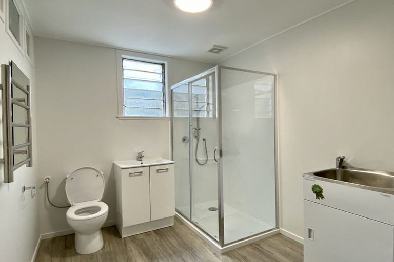 Photo of property in 6 Hallewell Crescent, Johnsonville, Wellington, 6037