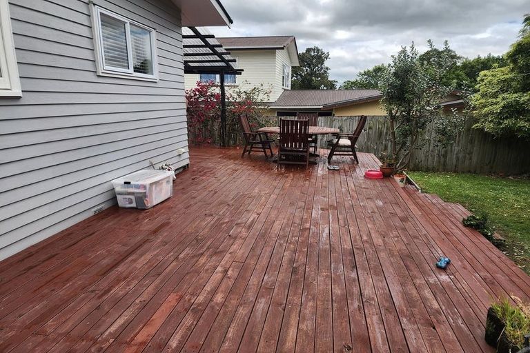 Photo of property in 3 Gregg Place, Sunnyvale, Auckland, 0612