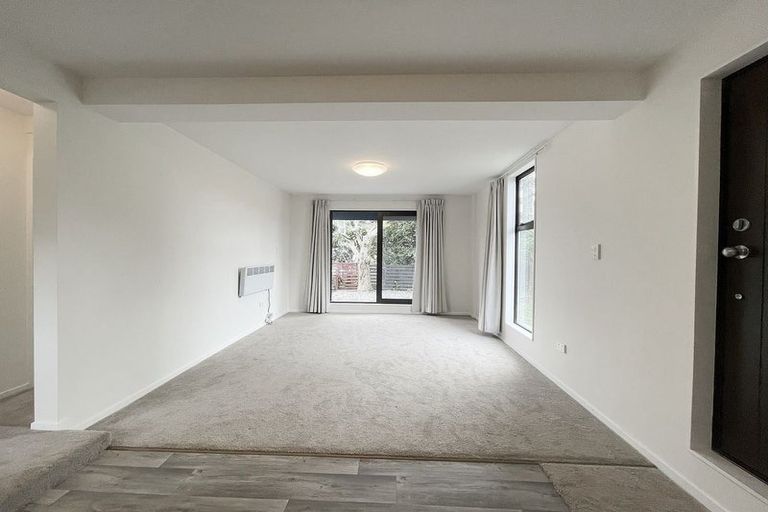 Photo of property in 338 Royal Road, Massey, Auckland, 0614