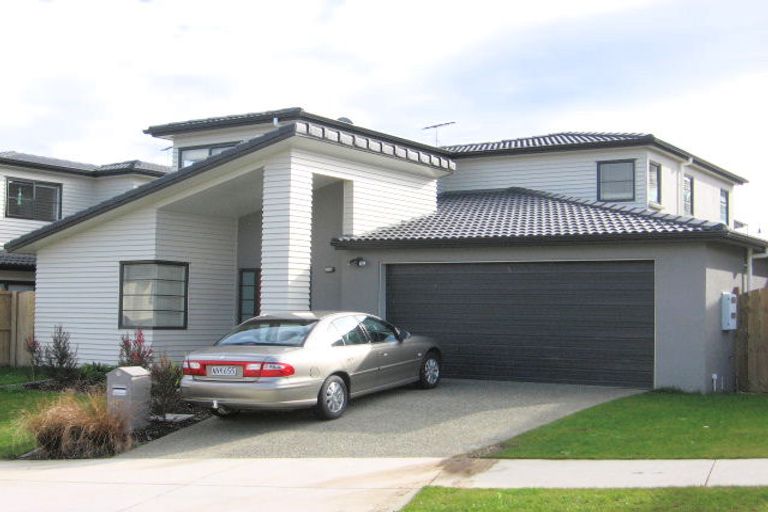 Photo of property in 127 Cyril French Drive, Flat Bush, Auckland, 2016