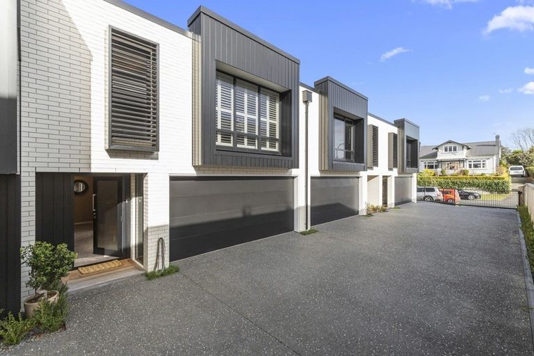 Photo of property in 21u3 Manning Street, Hamilton Central, Hamilton, 3204