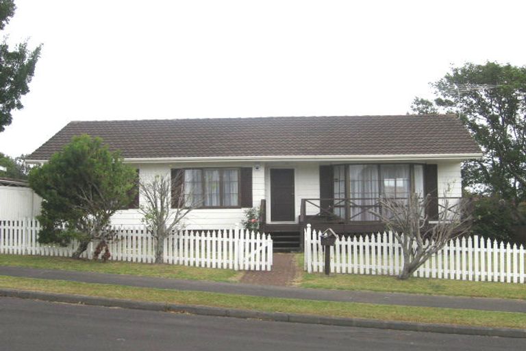 Photo of property in 3 Sunward Rise, Glenfield, Auckland, 0629