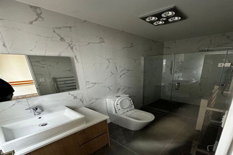 Photo of property in 2f Matatahi Road, Flat Bush, Auckland, 2019