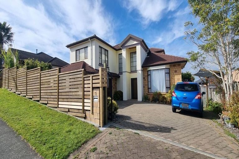 Photo of property in 72 Gracechurch Drive, Flat Bush, Auckland, 2016