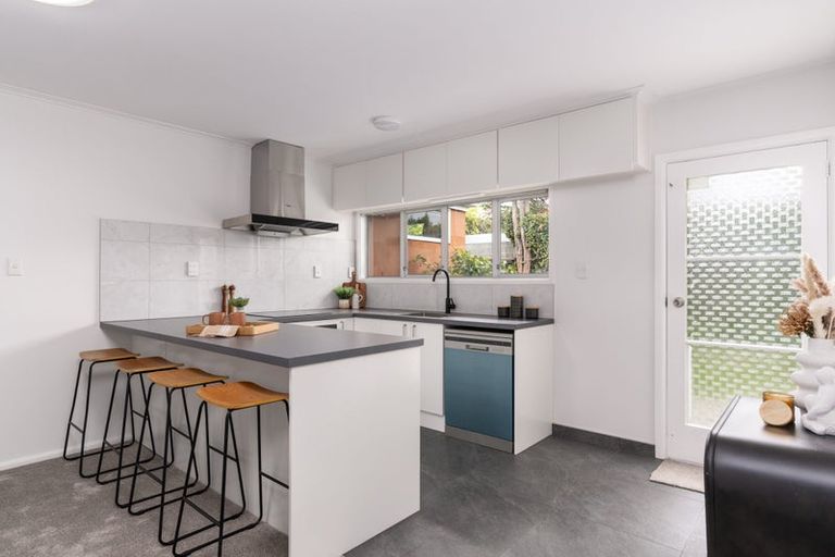 Photo of property in 17 Tudor Avenue, Ilam, Christchurch, 8041