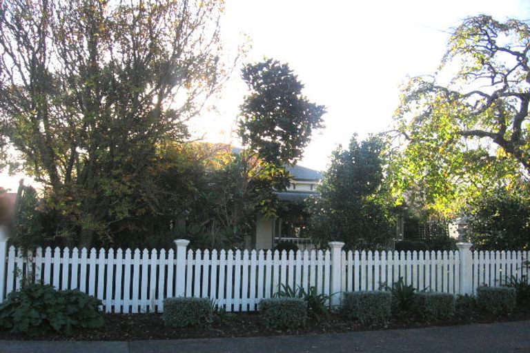 Photo of property in 83 Penrose Street, Woburn, Lower Hutt, 5010