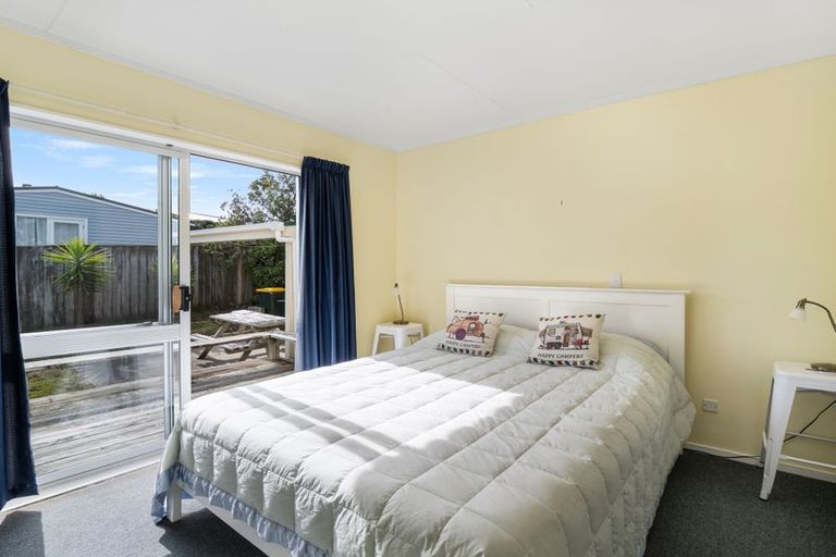 Photo of property in 50 Park Avenue, Waitarere Beach, Levin, 5510