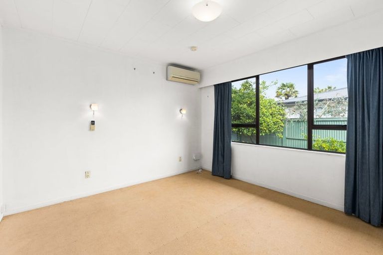 Photo of property in 2/1 Cassino Crescent, Onekawa, Napier, 4110