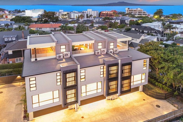 Photo of property in 16b Killarney Street, Takapuna, 0622