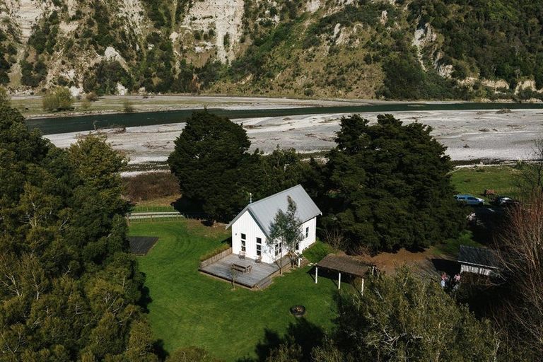 Photo of property in 216 Rowes Road, Hunterville, 4785