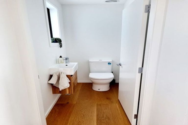 Photo of property in 112a Freyberg Street, Lyall Bay, Wellington, 6022