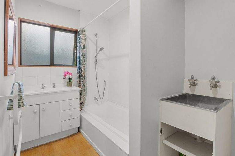 Photo of property in 29a Auld Street, Torbay, Auckland, 0630