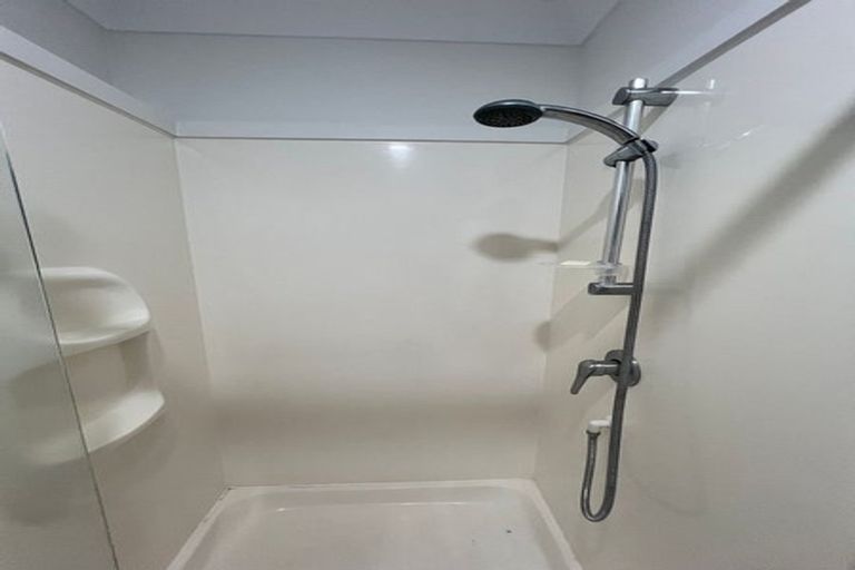 Photo of property in 20 Stephanie Close, Glenfield, Auckland, 0629