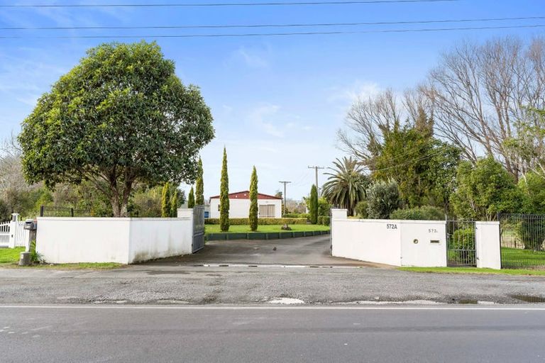 Photo of property in 572 Great South Road, Rosehill, Papakura, 2113