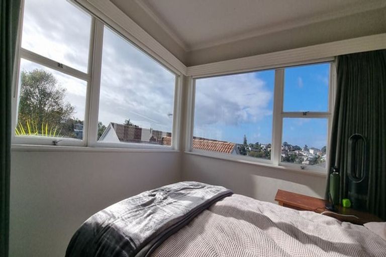 Photo of property in 24 Bevyn Street, Castor Bay, Auckland, 0620