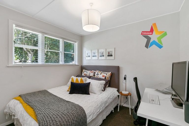 Photo of property in 44 Victory Avenue, Karori, Wellington, 6012