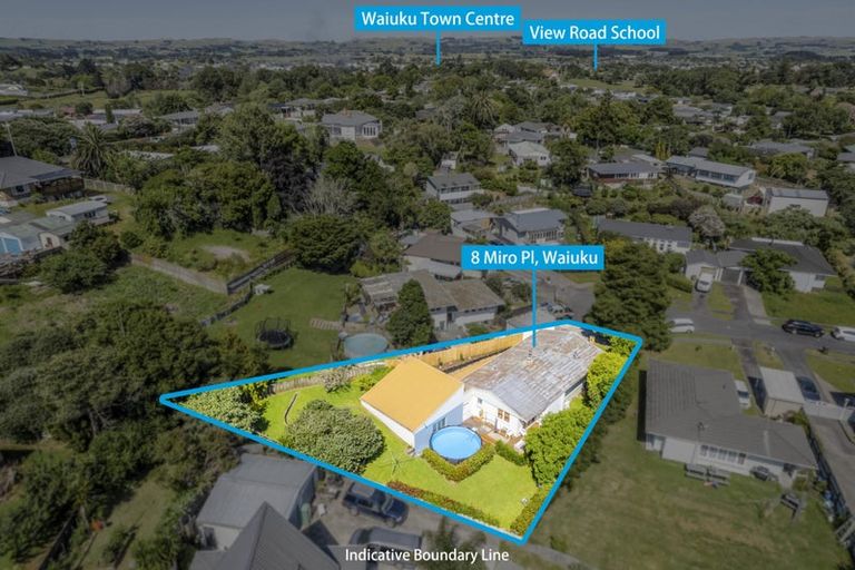 Photo of property in 8 Miro Place, Waiuku, 2123