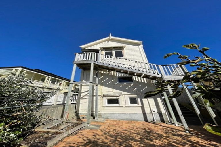 Photo of property in 113 Pirie Street, Mount Victoria, Wellington, 6011